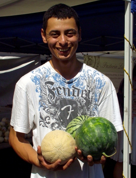 Hey Jose! Nice melons! (Alvarez grows many varieties of melons.) Photo copyright 2009 by Zachary D. Lyons.