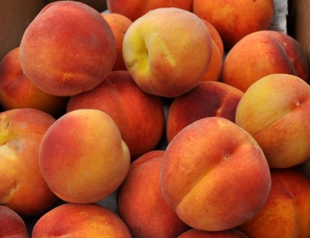 Suncrest peaches from Booth Canyon Orchard at Ballard Farmers Market. Copyright 2014 by Zachary D. Lyons.